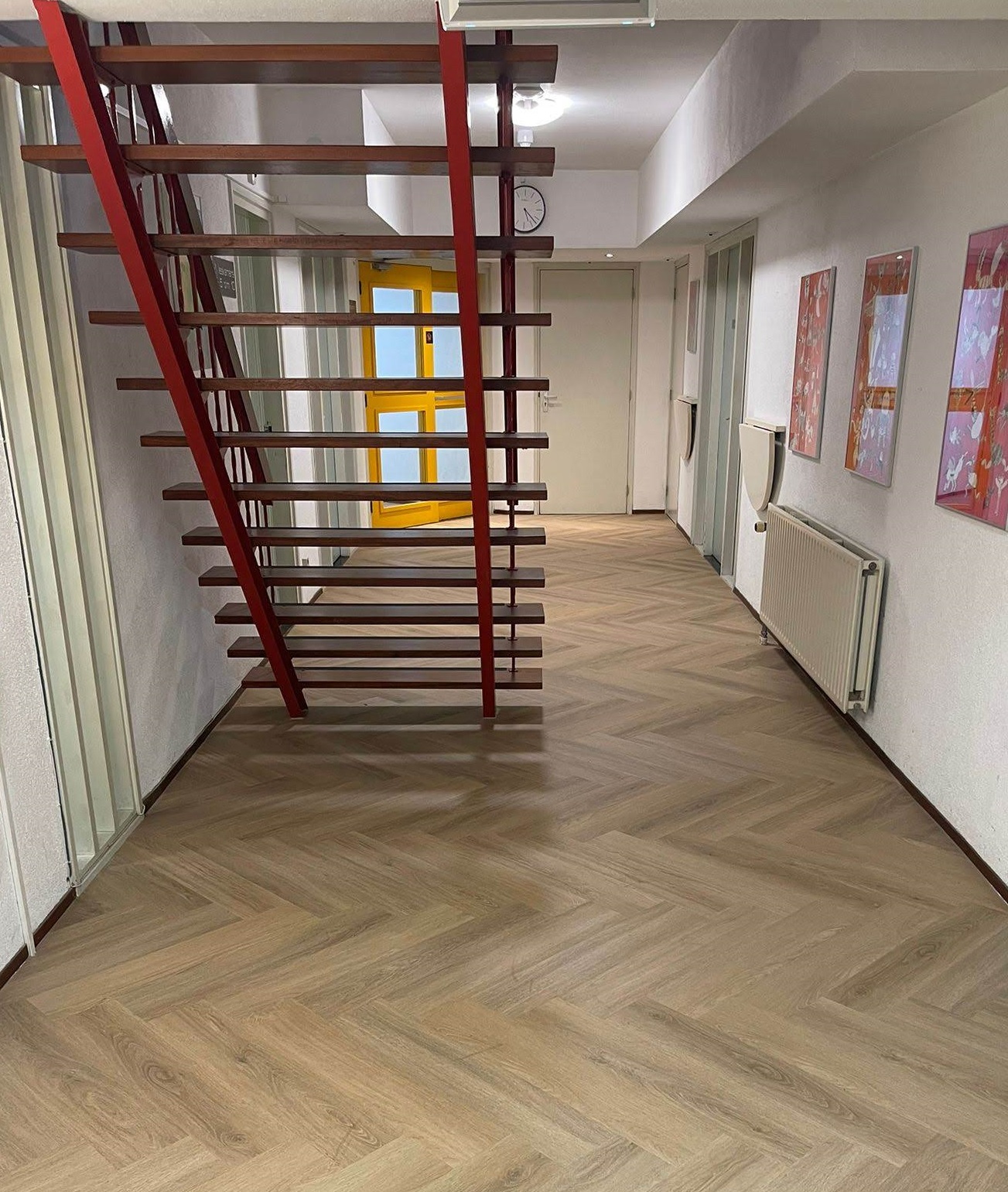 Hal en trappenhuis Eikenlaan 1 Leusden